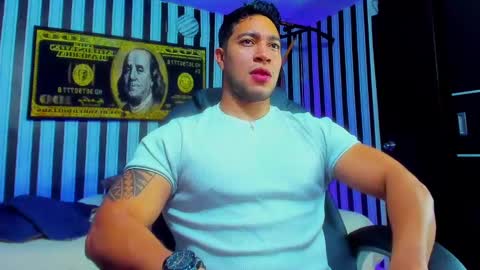 Snapshot of dixon_ray_ chatting on 12.15.24 Dixon online show from 12.15.24