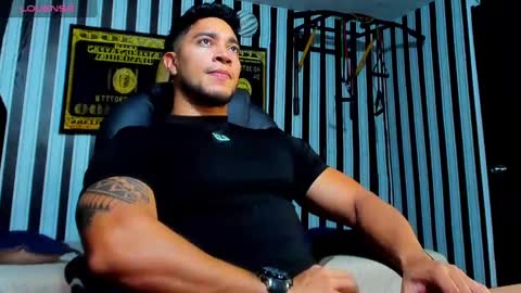 Snapshot of dixon_ray_ chatting on 02.23.25 Dixon online show from 02.23.25