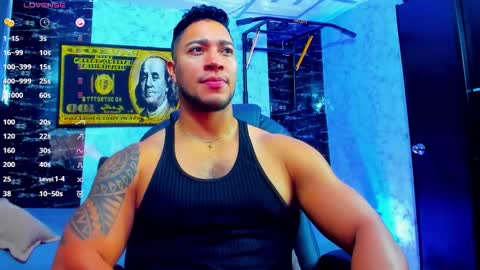 Snapshot of dixon_ray_ chatting on 10.04.25 Dixon online show from 10.04.25