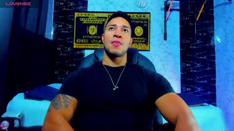 Snapshot of dixon_ray_ chatting on 10.27.25 Dixon online show from 10.27.25