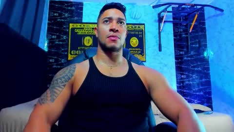 Snapshot of dixon_ray_ chatting on 11.05.25 Dixon online show from 11.05.25