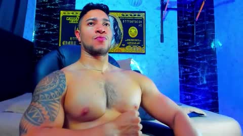 Snapshot of dixon_ray_ chatting on 11.06.25 Dixon online show from 11.06.25