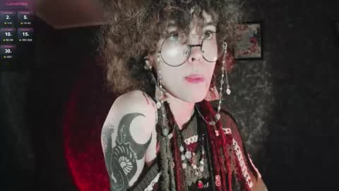 Snapshot of dizer_clop chatting on 10.25.25 Dizer online show from 10.25.25