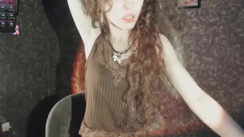 Snapshot of dizer_clop chatting on 11.25.25 Dizer online show from 11.25.25