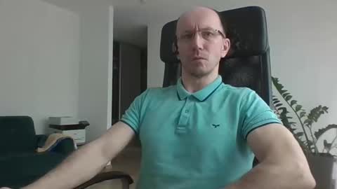 Snapshot of djentlemen1 chatting on 04.16.26 djentlemen1 online show from 04.16.26