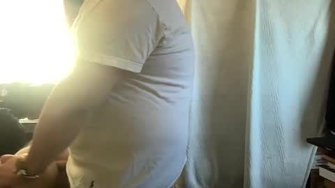 Snapshot of djfreeque chatting on 10.18.25 djfreeque online show from 10.18.25