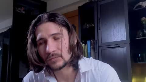 Snapshot of dl_raven chatting on 03.10.26 Silverhand online show from 03.10.26