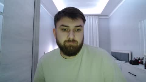 do_you_feel_pain online show from 12.22.25