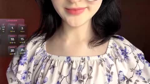 Snapshot of dodiebabikian chatting on 04.10.26 Annie PVT IS OPEN online show from 04.10.26