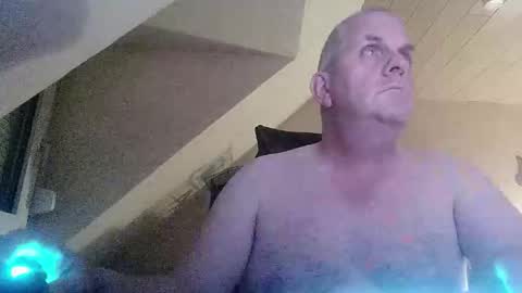 doggy2629 online show from 10.27.25