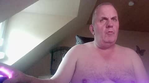 doggy2629 online show from 10.28.25