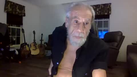 Snapshot of dogluc7 chatting on 02.20.26 dogluc7 online show from 02.20.26