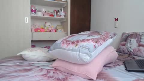 Snapshot of dolcevainin chatting on 02.11.26 Dolcevainin online show from 02.11.26