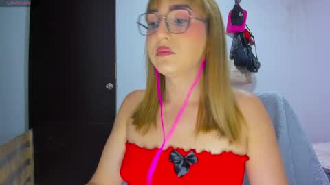 Snapshot of doll_andrea_ chatting on 05.07.26 ANDREA online show from 05.07.26