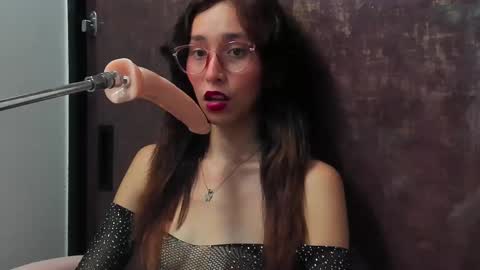 Snapshot of doll_bella_ chatting on 02.23.25 Bella online show from 02.23.25