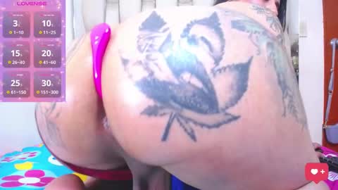 Snapshot of doll_coquette chatting on 01.15.25 Heilen Niikol online show from 01.15.25