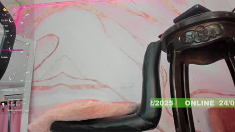 Snapshot of doll_danna chatting on 02.25.25 Luciana My online show from 02.25.25