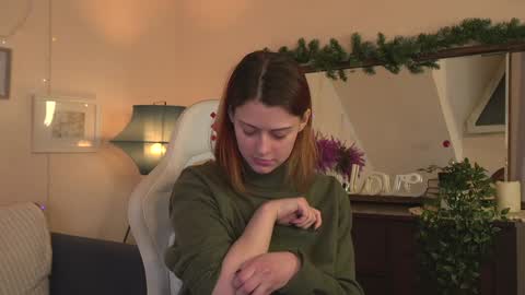 Snapshot of doll_lesli chatting on 12.21.24 Your doll Lesli online show from 12.21.24