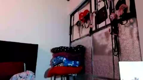 Snapshot of doll_sary chatting on 01.13.25 Catherine XXX online show from 01.13.25