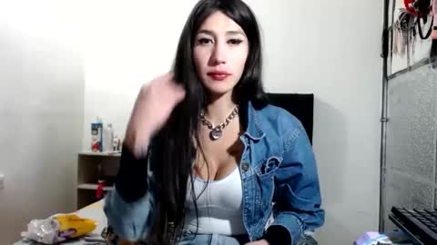 Snapshot of doll_sary chatting on 02.22.25 Catherine XXX online show from 02.22.25