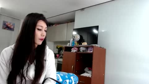 Snapshot of doll_sary chatting on 10.16.25 Catherine XXX online show from 10.16.25