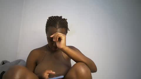 dollberry online show from 02.14.25