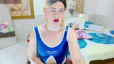 Snapshot of dolldirtyxxx1 chatting on 04.15.26 ilona online show from 04.15.26