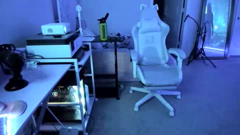 DOLLLFACE online show from 03.21.26