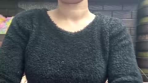 Snapshot of dollmeenu chatting on 11.16.25 dollmeenu online show from 11.16.25