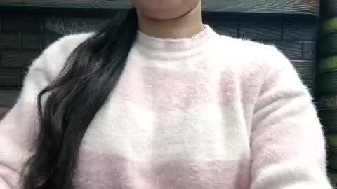 Snapshot of dollmeenu chatting on 11.19.25 dollmeenu online show from 11.19.25