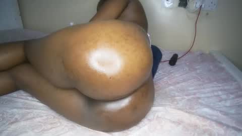 Snapshot of dollqueen_ chatting on 09.10.25 dollqueen_ online show from 09.10.25