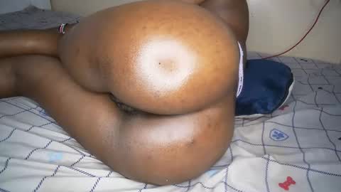 Snapshot of dollqueen_ chatting on 09.24.25 dollqueen_ online show from 09.24.25