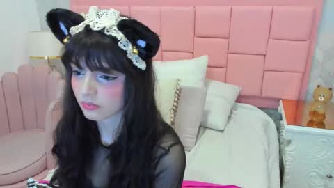 dolly_kitter online show from 12.19.25