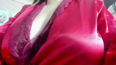 Snapshot of dolly_zoe chatting on 10.27.25 Call me Zoe online show from 10.27.25