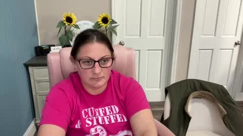 Snapshot of dollydimplez chatting on 03.06.25 Dolly online show from 03.06.25