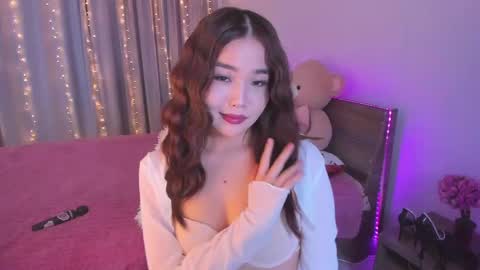 Snapshot of dollyiaa chatting on 05.14.26 Dollya online show from 05.14.26