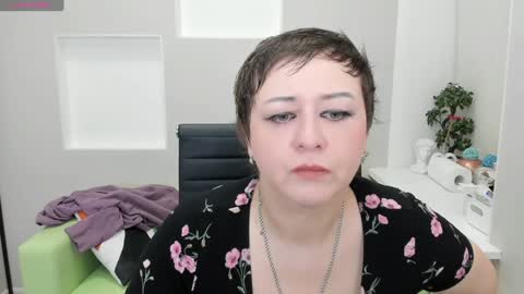 Snapshot of doloressea chatting on 12.08.24 DoloresSea online show from 12.08.24