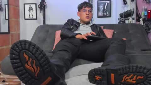 Diego Castell online show from 02.16.25