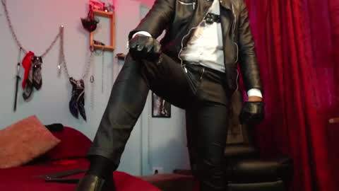 Diego Castell online show from 12.01.25