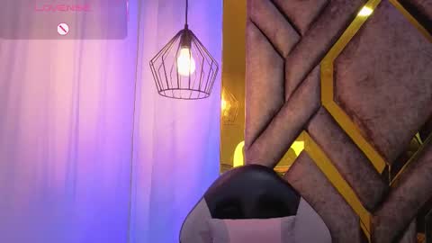 Snapshot of dom_veneno chatting on 11.21.25 dom_veneno online show from 11.21.25