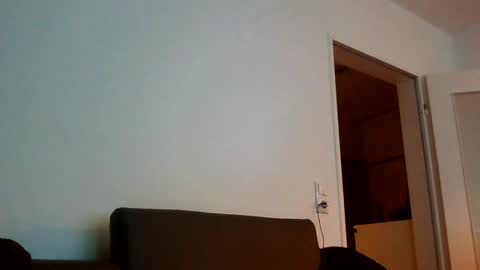 Snapshot of dombio_12 chatting on 02.20.25 dombio_12 online show from 02.20.25