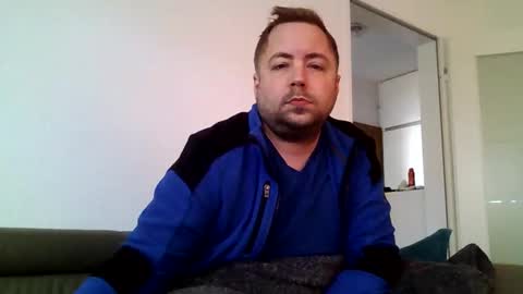 Snapshot of dombio_12 chatting on 09.29.25 dombio_12 online show from 09.29.25