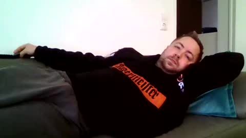 dombio_12 online show from 11.16.25