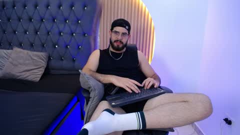 domboy  online show from 05.04.26
