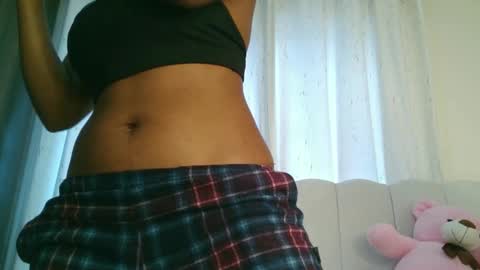 Snapshot of domecesy chatting on 12.21.25 Amarie noels online show from 12.21.25