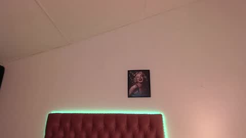 Snapshot of domenica_west chatting on 01.17.25 domenica online show from 01.17.25