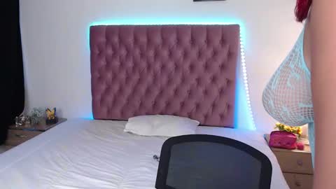 Snapshot of domenica_west chatting on 01.18.25 domenica online show from 01.18.25