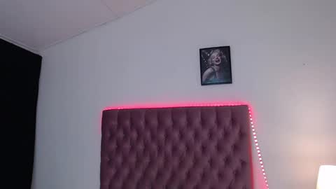 Snapshot of domenica_west chatting on 01.18.25 domenica online show from 01.18.25