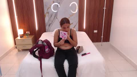 Snapshot of domenica_west chatting on 09.20.25 domenica online show from 09.20.25