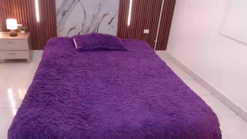 Snapshot of domenica_west chatting on 10.01.25 domenica online show from 10.01.25